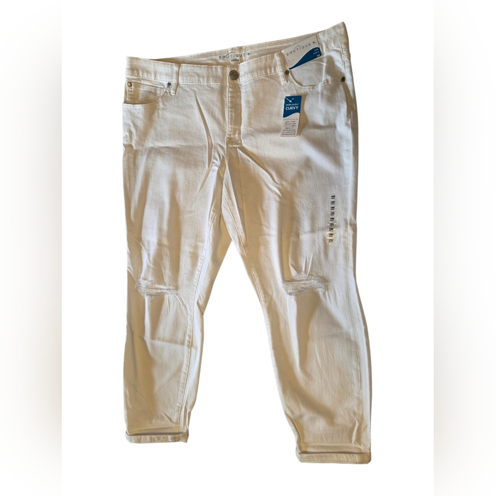 NWT Women's White Cropped Distressed Ankle Jeans Size 18W